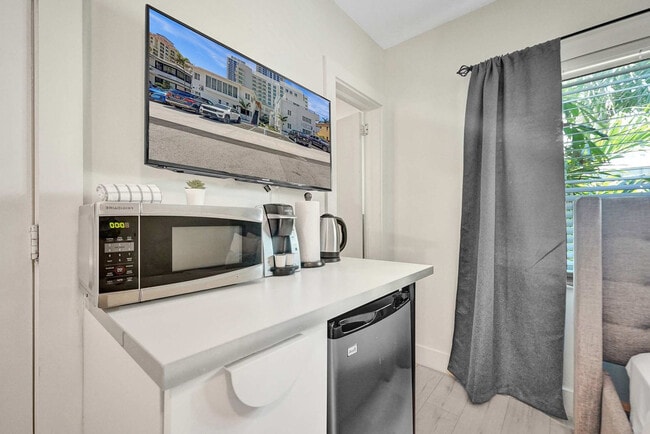 Building Photo - 3020 Seville St