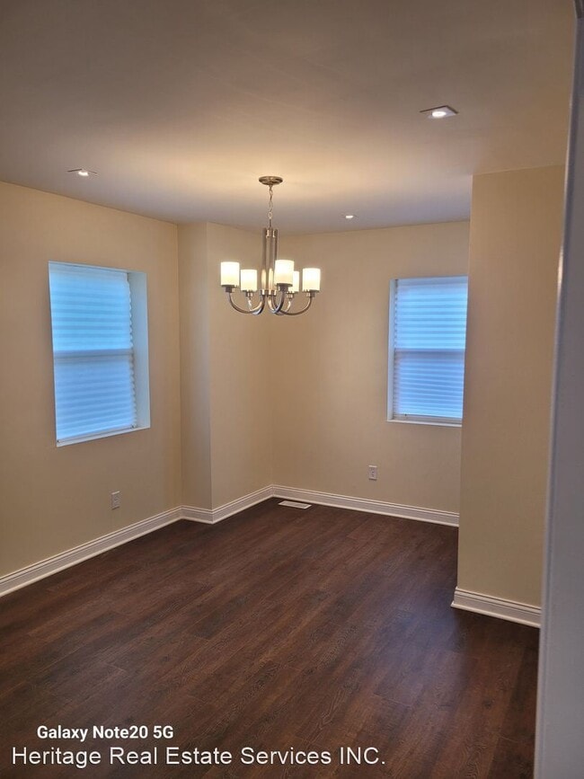Building Photo - 3 br, 2.5 bath House - 2559 W. 12th S Ave.,