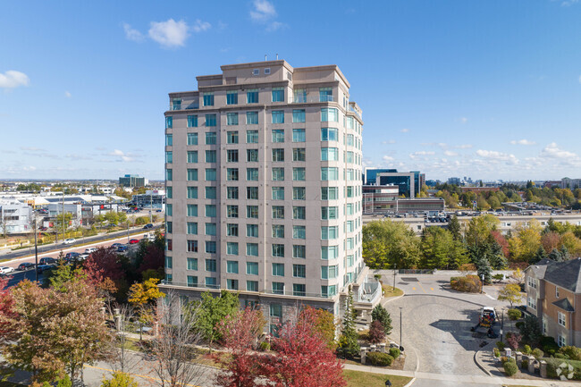 Building Photo - 135 Pond Dr