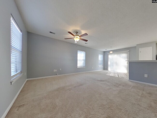 Foto del edificio - 156 Springway Dr