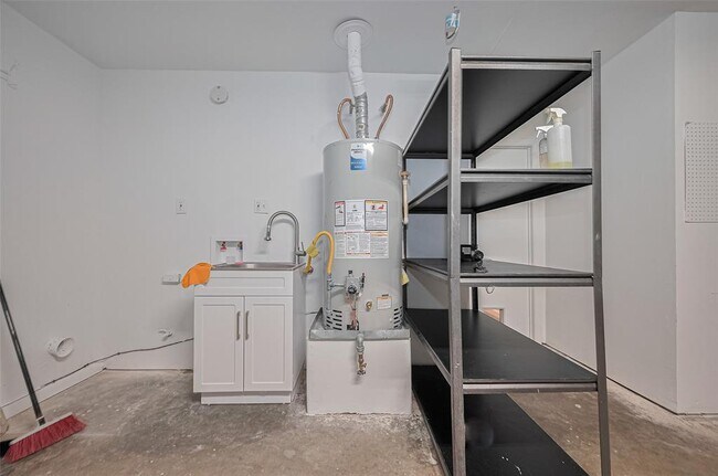 Foto del edificio - 3407 Hillstone Dr