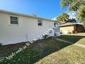 Building Photo - 3014 N 155th Terrace