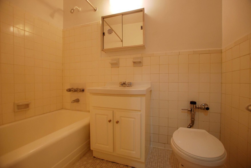 Bathroom Tiles Queens Ny fine bathroom tiles queens ny 25 mosaic tile bathrooms ideas on Bathroom Tiles Queens Ny fine bathroom tiles queens ny 25 mosaic tile bathrooms ideas on