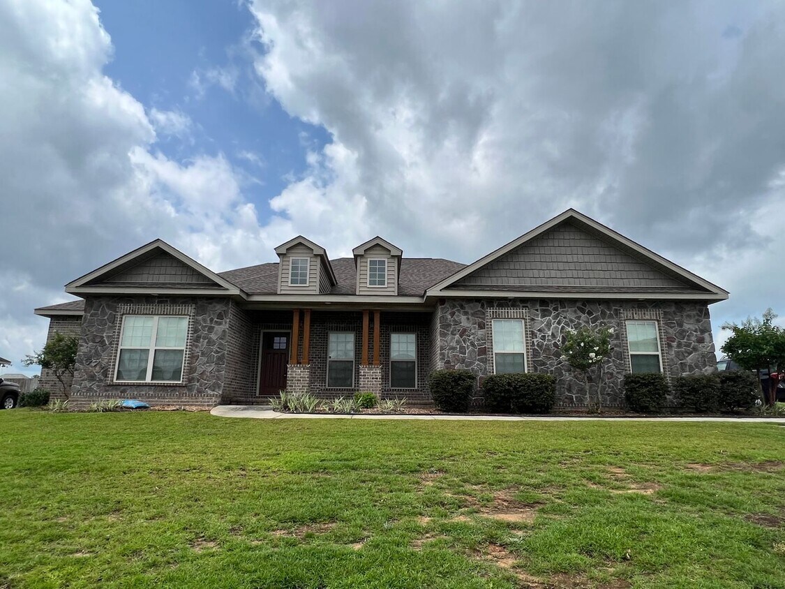 Foto principal - The Ridge Subdivision!
