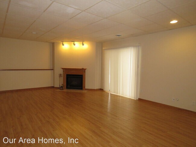 Building Photo - 3 br, 2 bath House - 5037 Bluff Rd