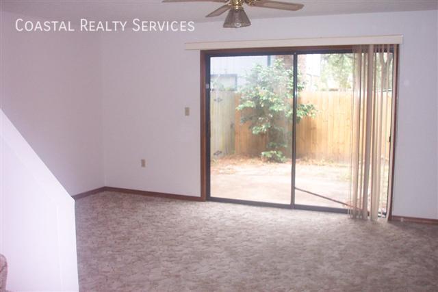 Building Photo - 941 Ashley Ln Unit A