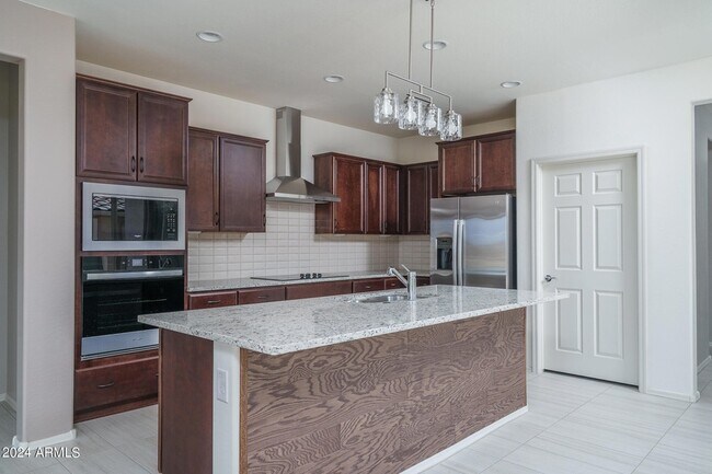Building Photo - 26736 W Mcrae Drive