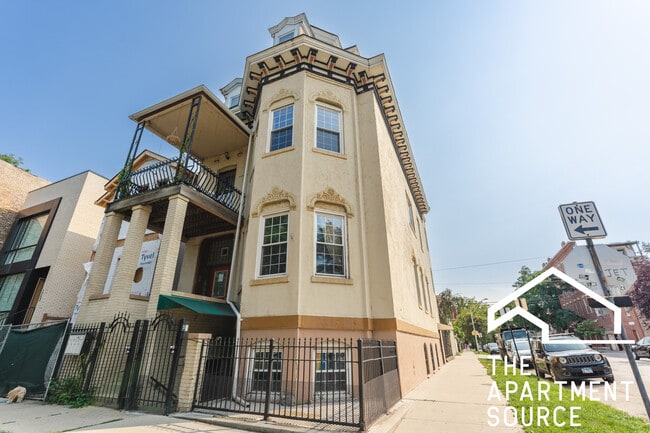 Building Photo - 1759 W Superior St