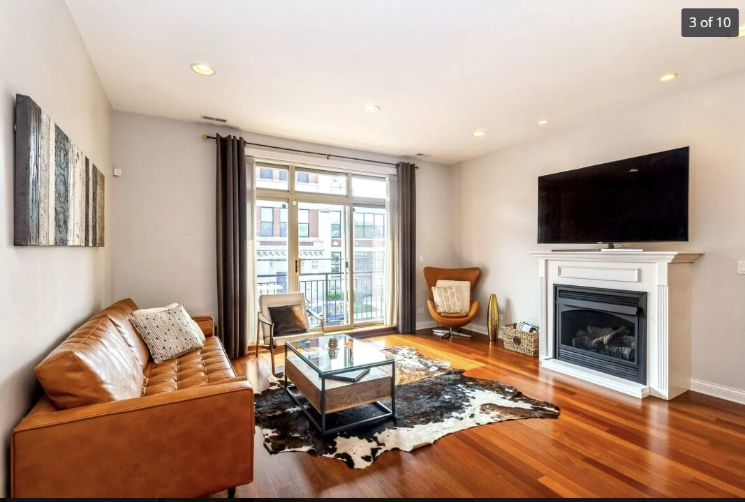 Bright Living Room - 2853 N Pulaski Rd