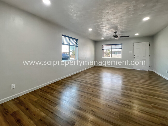 Foto del edificio - Completely remodeled 3 bedroom 2 bathroom ...