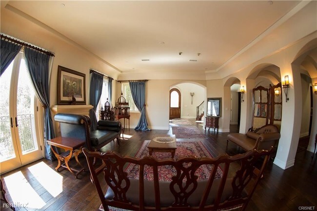 Foto del edificio - 3889 Old Topanga Canyon Rd