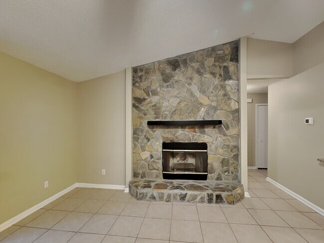 Foto del edificio - 4548 Bannons Walk Ct