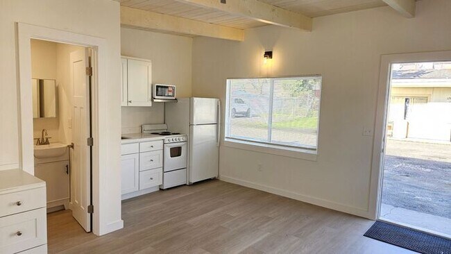 Foto del edificio - Tacoma/ Parkland Updated Studio