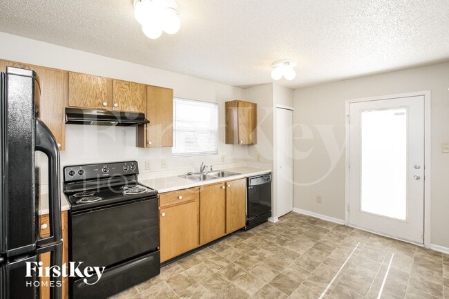 Building Photo - 6321 Monteo Dr