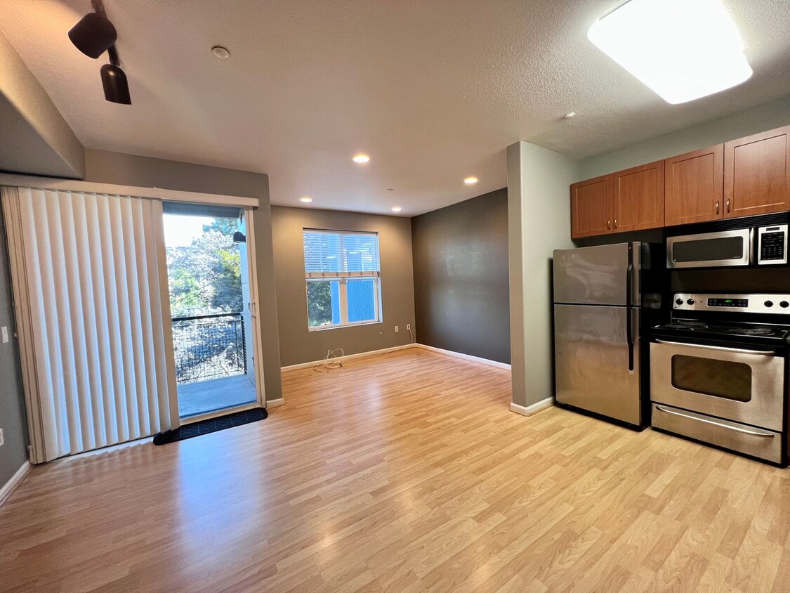 Primary Photo - 1 bedroom 1 bath in a fantastic location i...