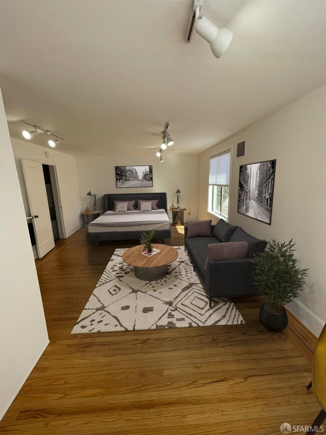 Building Photo - 300 Taraval St