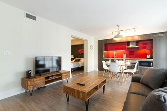 Building Photo - 300 Front St W