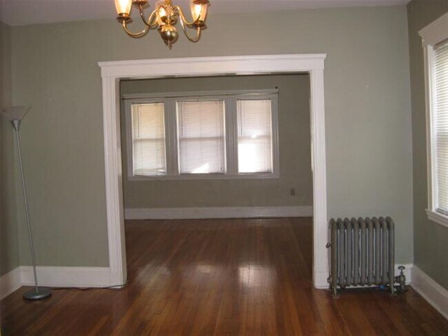 Building Photo - 19 Quincy St