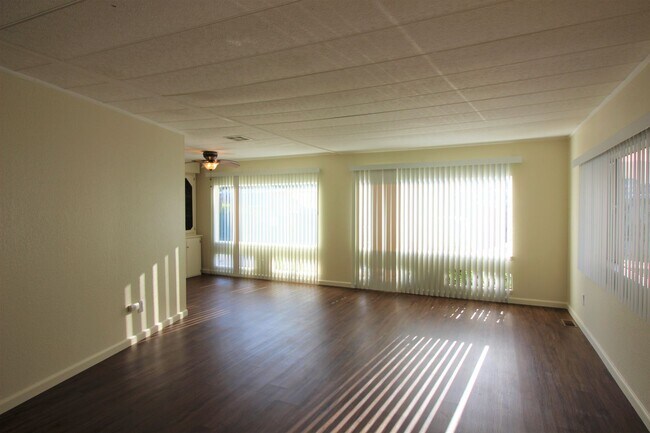 Foto del edificio - 2 Bedroom Mobile Home for Rent