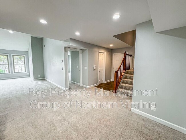 Foto del edificio - 3801 Ridge Knoll Ct