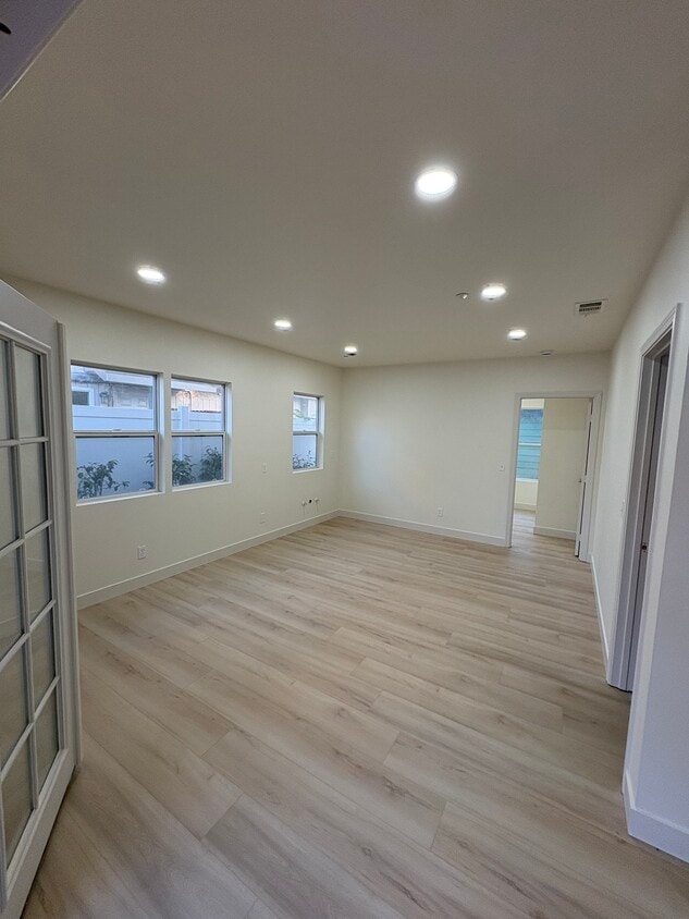 Foto principal - 228 W Colorado Blvd