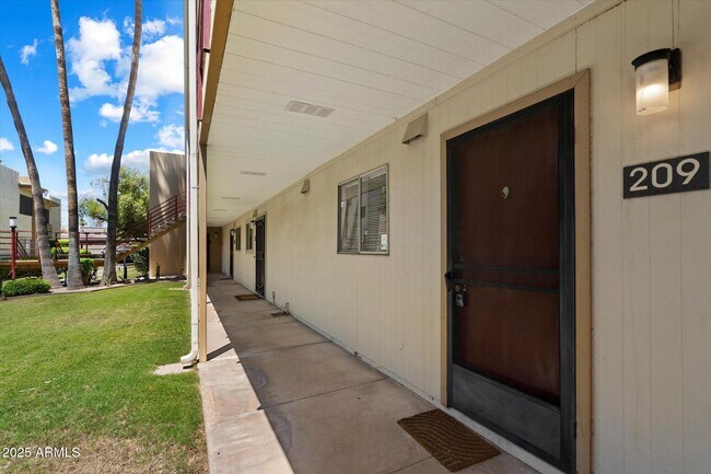 Foto del edificio - 4630 N 68th St