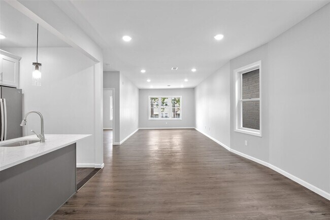 Building Photo - 704 John F. Kennedy Blvd