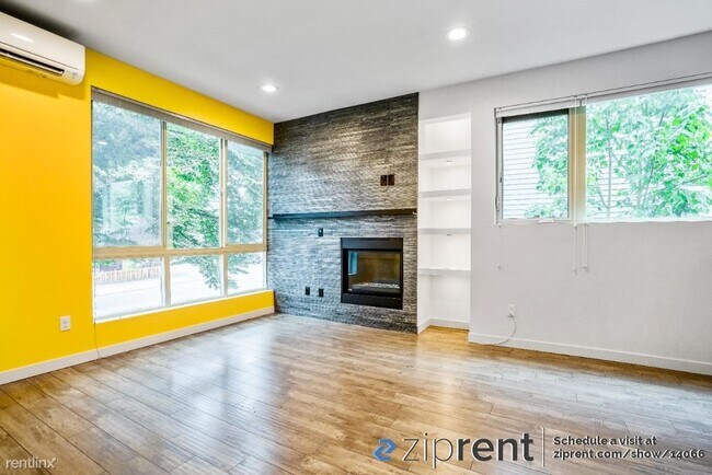 Foto del edificio - 3 br, 2 bath Townhome - 9607 Roosevelt Way...