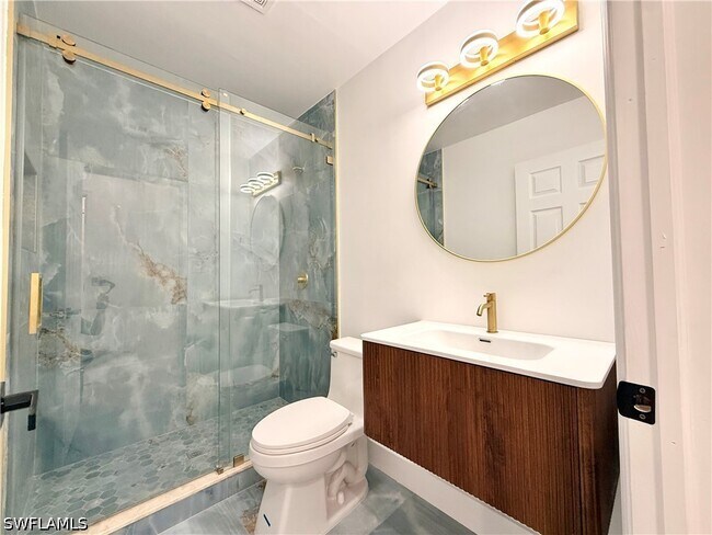 Foto del edificio - 773 105th Ave N