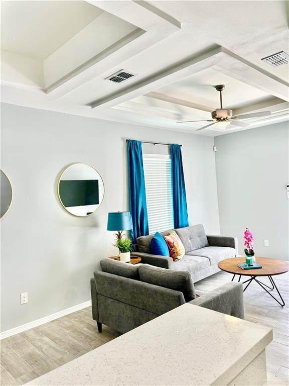 Building Photo - 417 E Acacia Ave