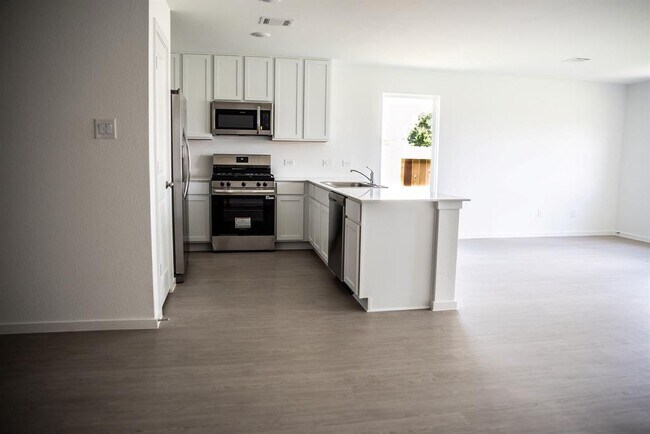 Building Photo - 10288 Prairie Dunes Ln