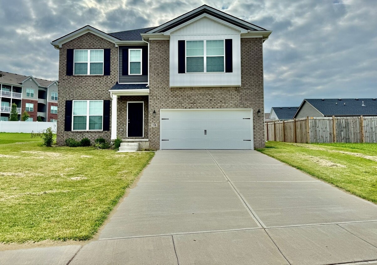 Primary Photo - LARGE 4 Bed in Georgetown!