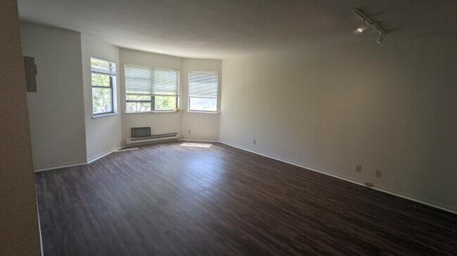 Foto del edificio - 2 bedroom in San Francisco CA 94117