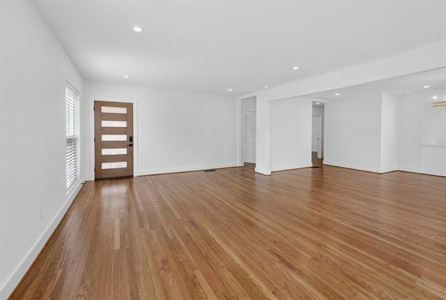 Foto del edificio - 2560 Rogers Ave