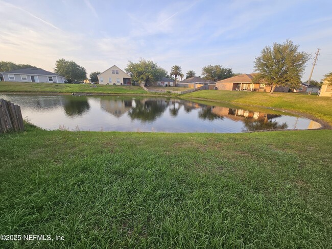 Foto del edificio - 10153 Carriage House Ct