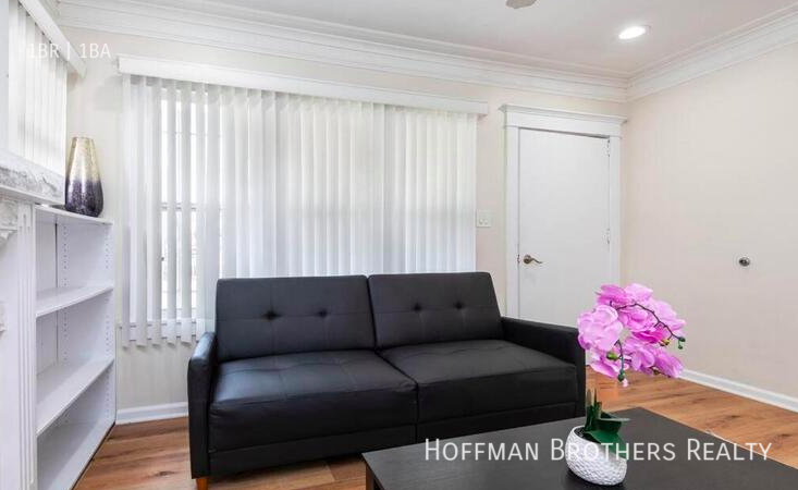 Primary Photo - 1161 W 38th St