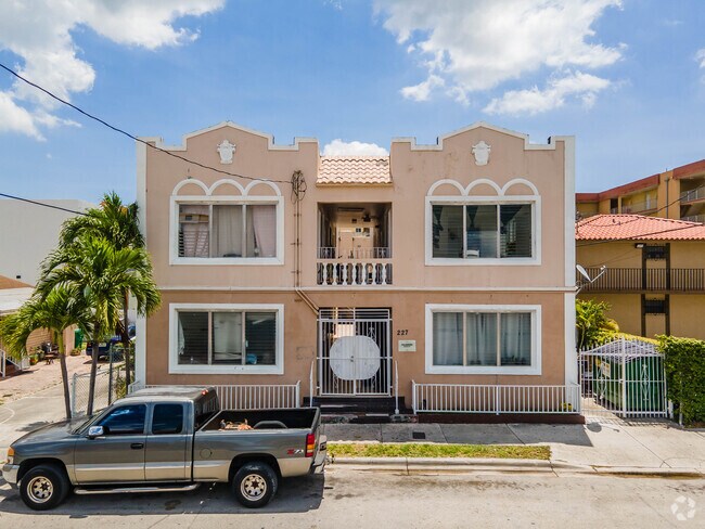 Building Photo - 227 NW 13th Ave