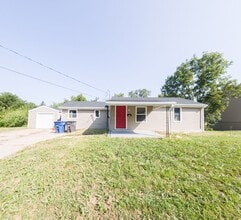 Building Photo - 503 Loomis Ave