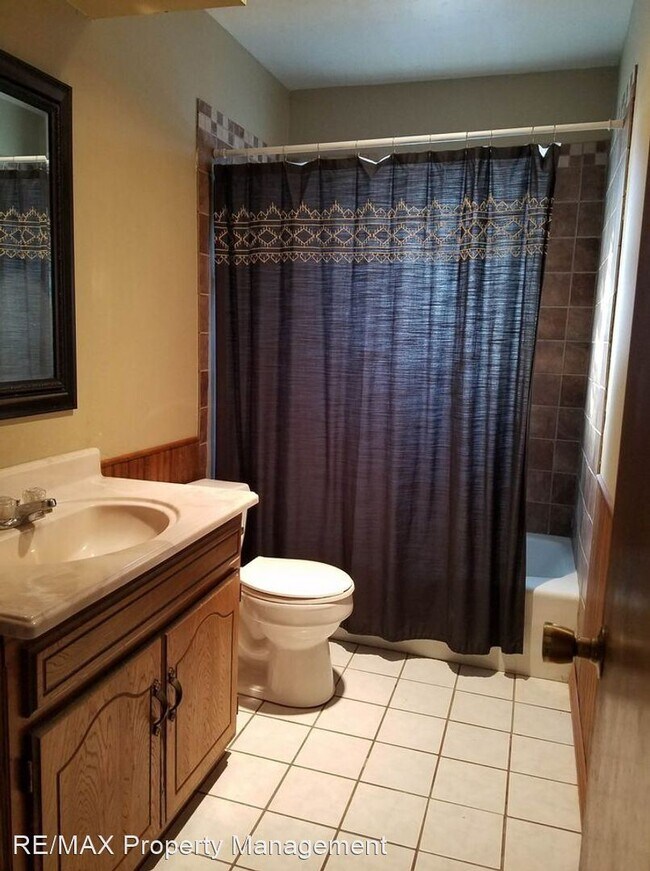 Foto del edificio - 3 br, 1 bath House - 1925 East Cherry Avenue