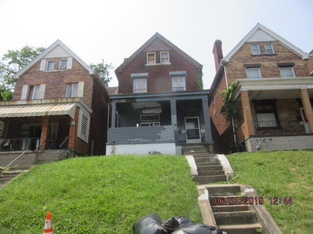 Foto del edificio - FOR SALE ONLY - Home For Sale Fixer upper