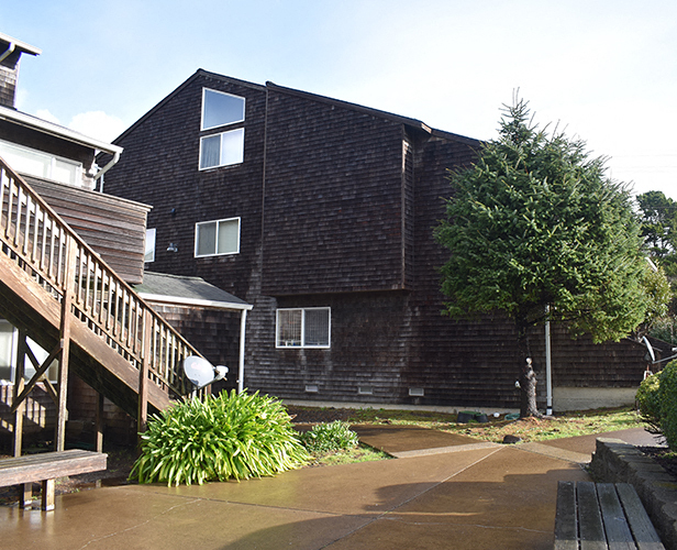 Building Photo - Newport North and South Apartments