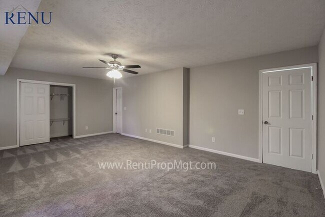 Building Photo - Now Available! 3 bed 2 bath!