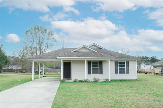 Building Photo - 48295 Labonte Ln