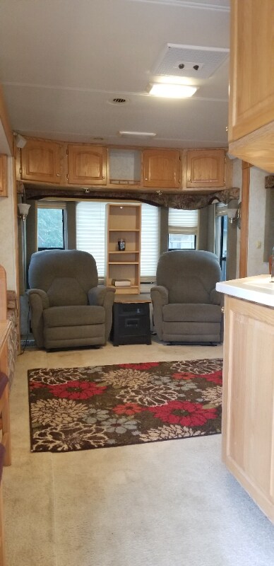 Building Photo - 1200 Glory Way Blvd