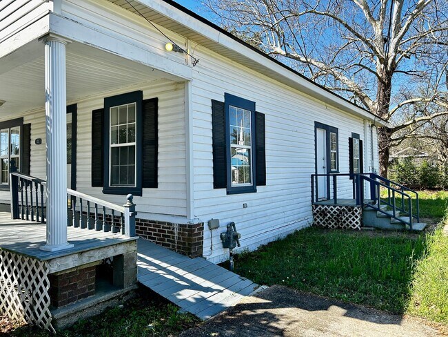 Foto del edificio - 721 N Texas St