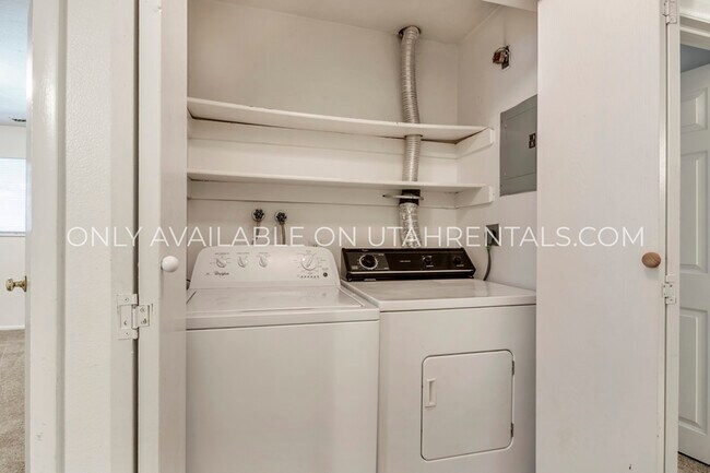 Foto del edificio - 1760 Willowbrook Dr