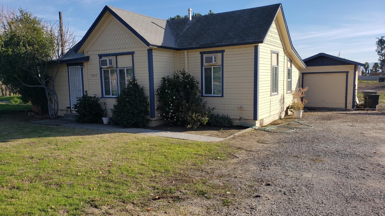 Primary Photo - 7049 Riverside Dr