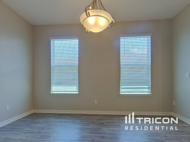 Foto del edificio - 13213 Lake Yale View Loop