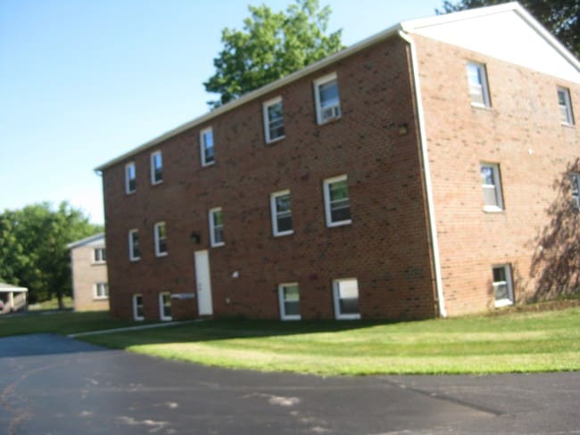 All brick - 8427 Colwyn Ct