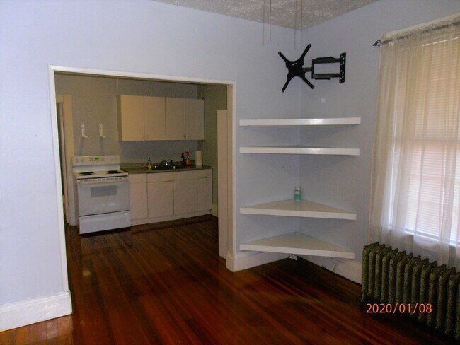 Building Photo - 6 Rowley St